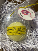 Load image into Gallery viewer, Lemon Pound Cake Bath Bomb
